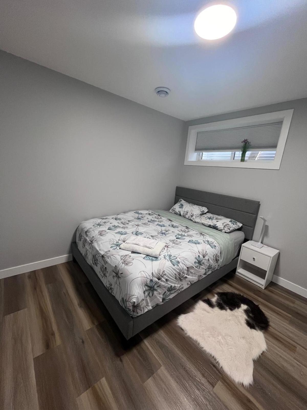 Adorable Private In Seton Se, Calgary