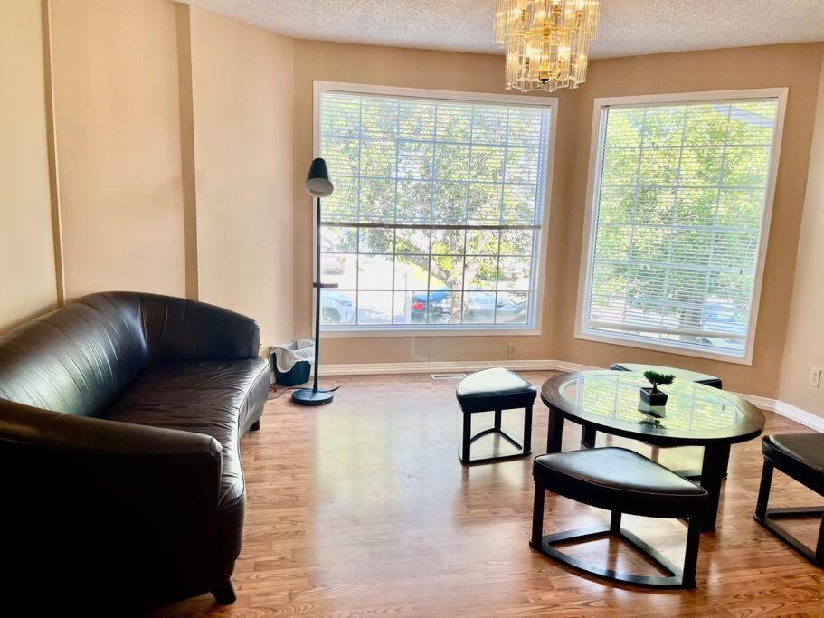 Airport 4br2ba Double Garage Pet Friendly