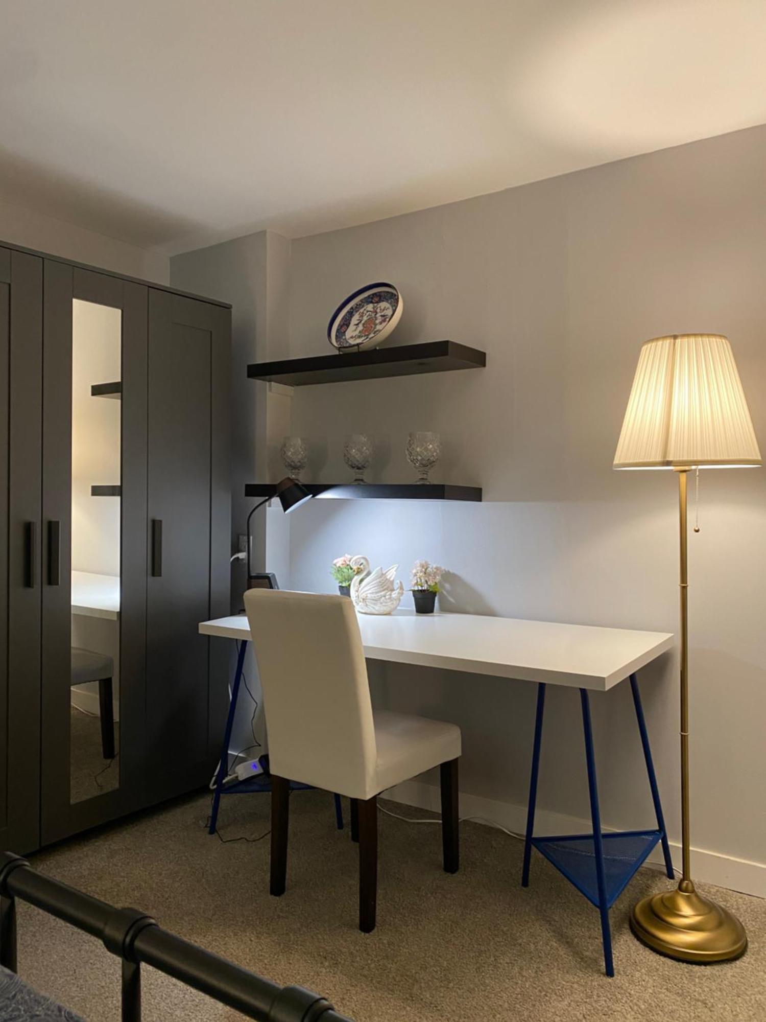 Newly Renovated Elephant Close To Banff And Business Center Calgary