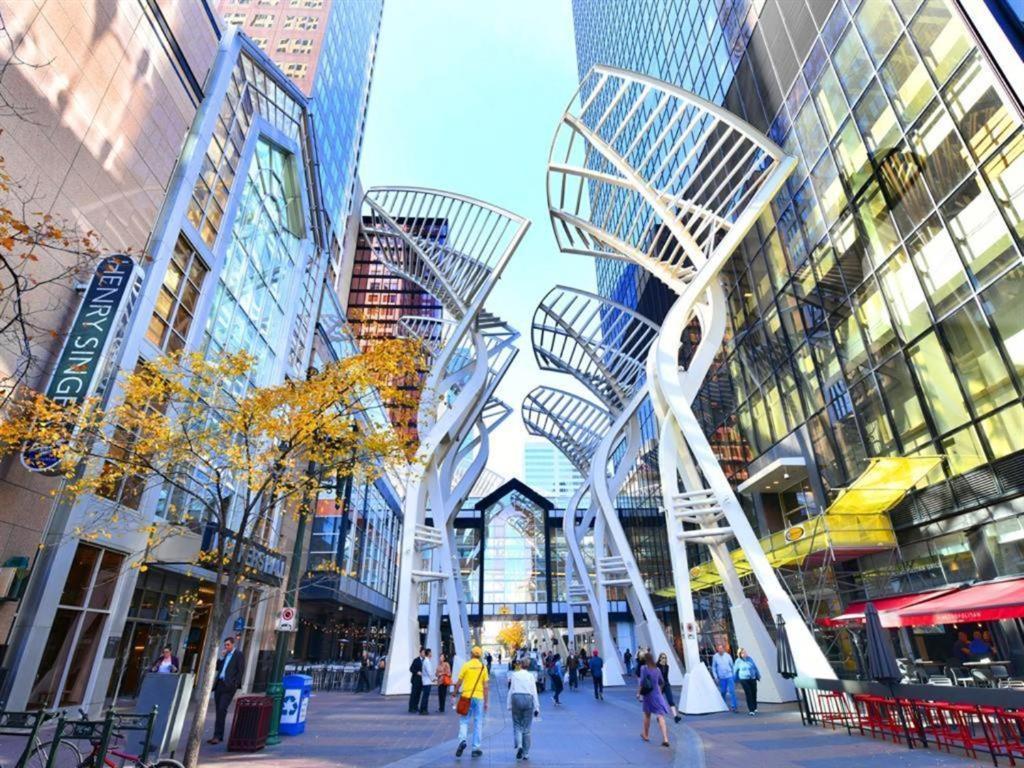 A Spacious Downtown 1-bed *