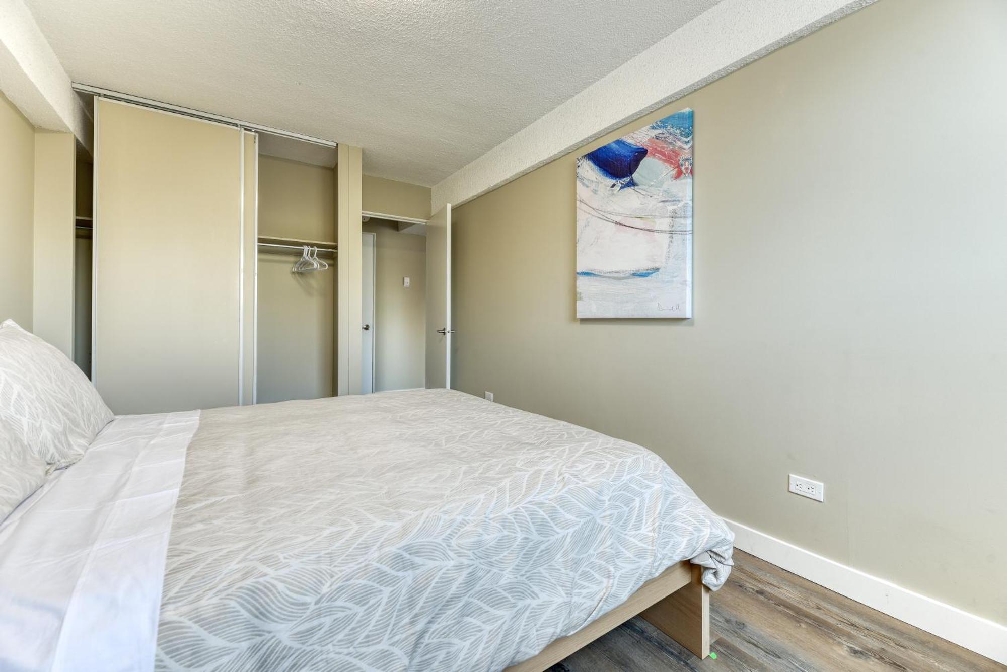 Apartment A Spacious Downtown 1-bed Calgary
