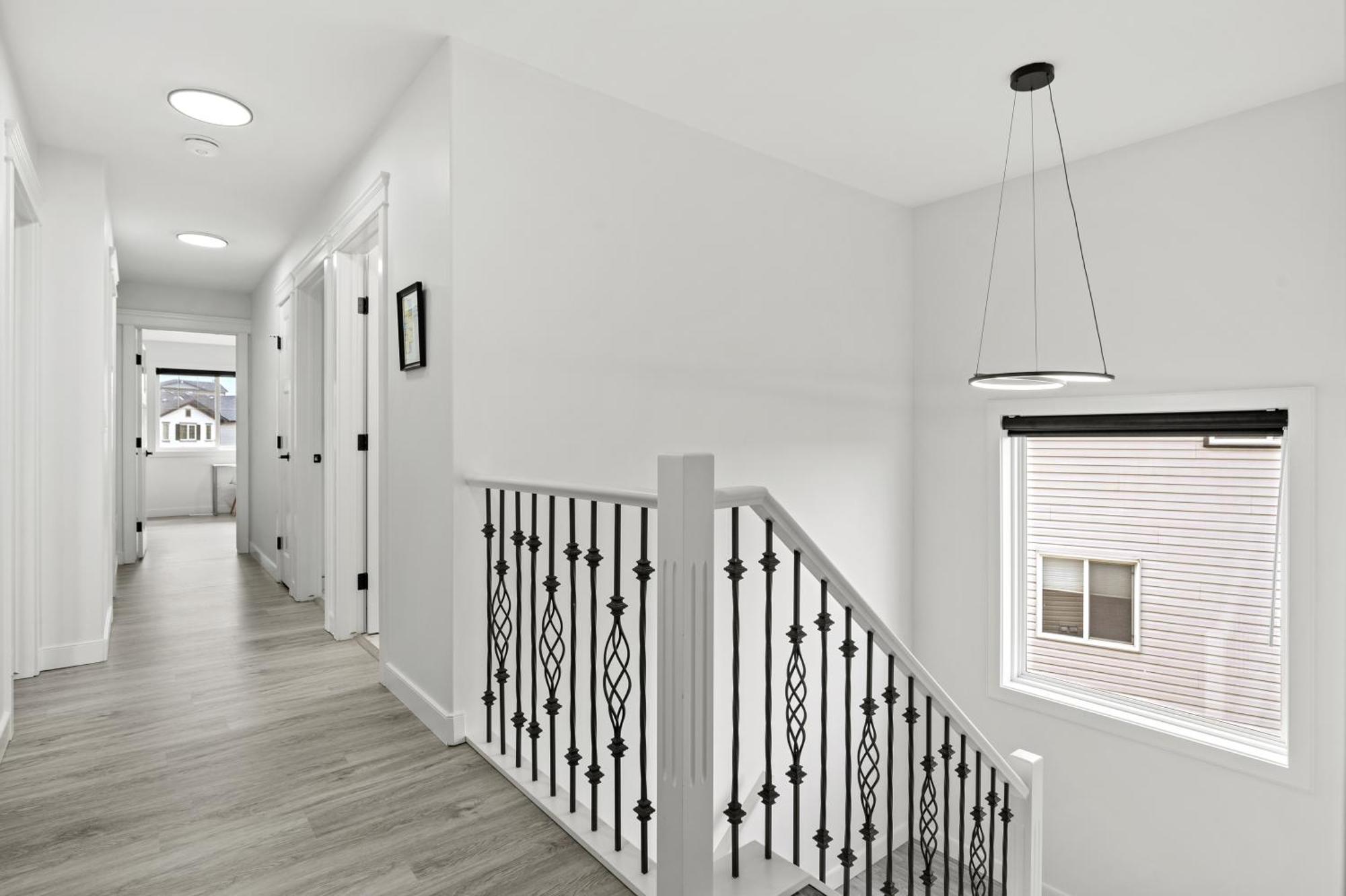 Luxury Lakeview - 2500sqft Of Private Space With 5 Beds, 4 Bath, 2 Living Rooms, Kitchen, Ac, Jacuzzi, 18-min To Airport, 20-min To Downtown, 80-min To Banff Holiday home