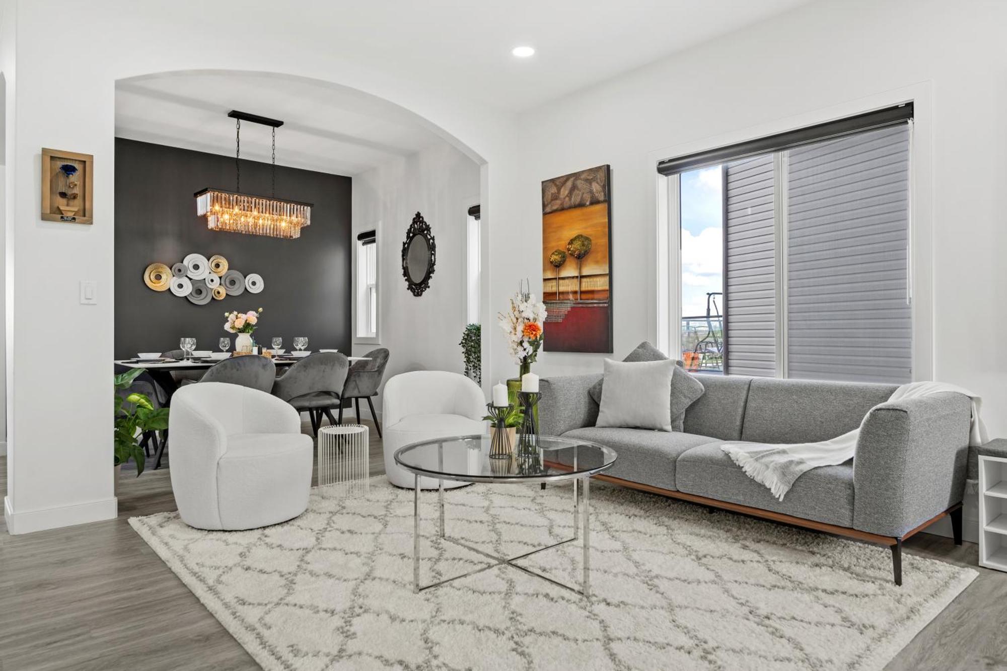 Luxury Lakeview - 2500sqft Of Private Space With 5 Beds, 4 Bath, 2 Living Rooms, Kitchen, Ac, Jacuzzi, 18-min To Airport, 20-min To Downtown, 80-min To Banff Holiday home