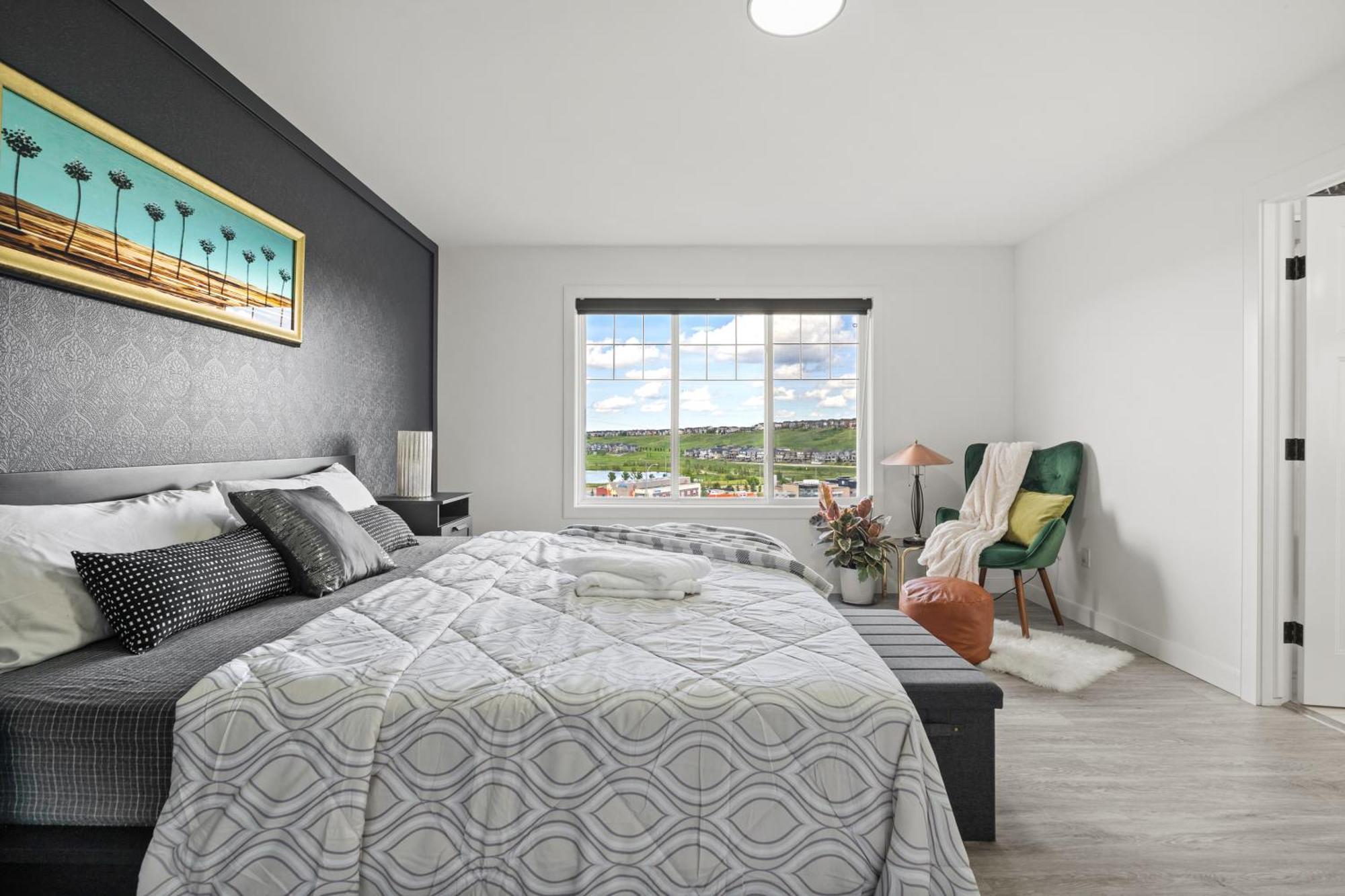 Luxury Lakeview - 2500sqft Of Private Space With 5 Beds, 4 Bath, 2 Living Rooms, Kitchen, Ac, Jacuzzi, 18-min To Airport, 20-min To Downtown, 80-min To Banff *