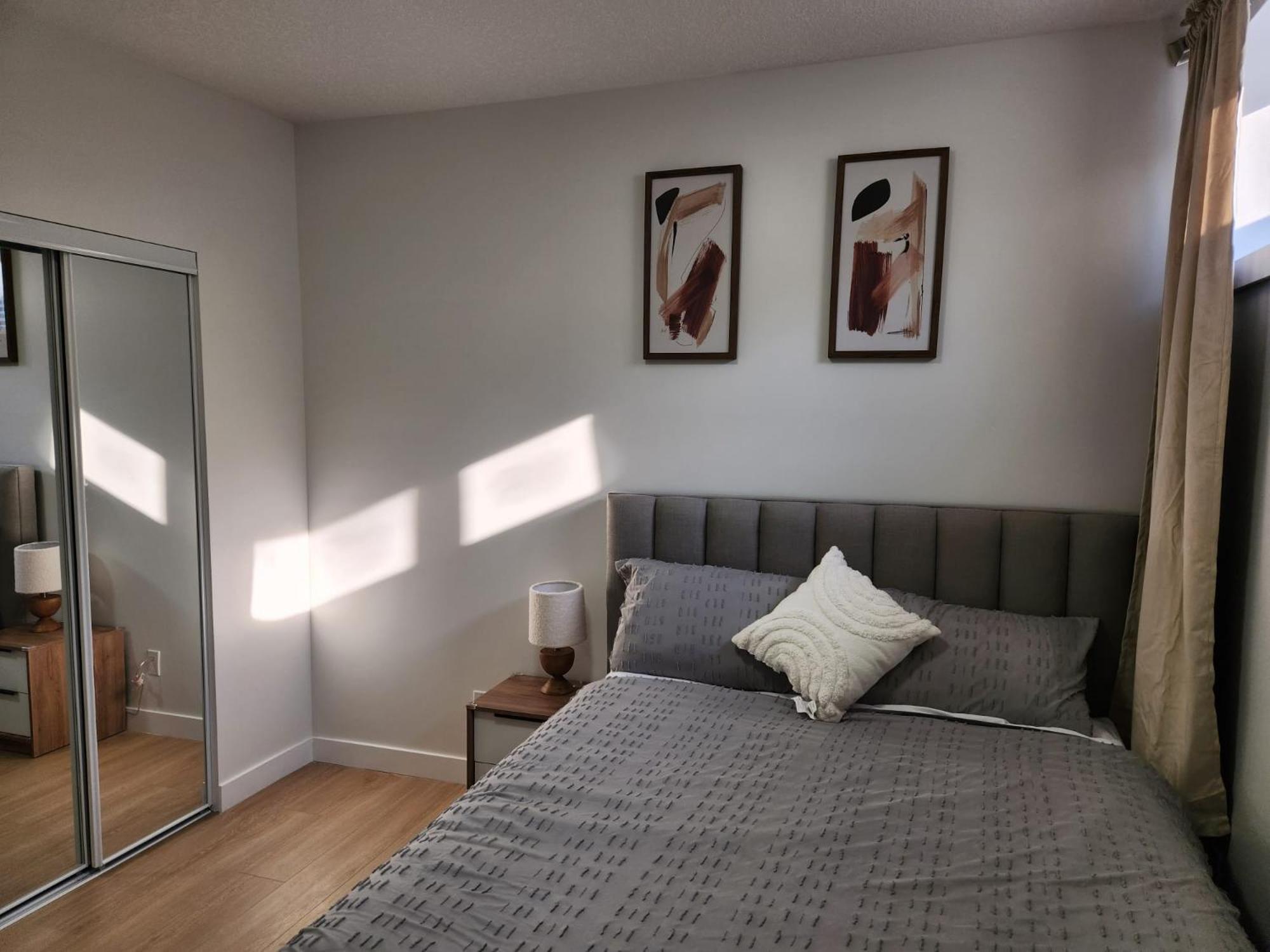 Apartment Brand New Deluxe 2 Bedroom With Ac & Den Calgary