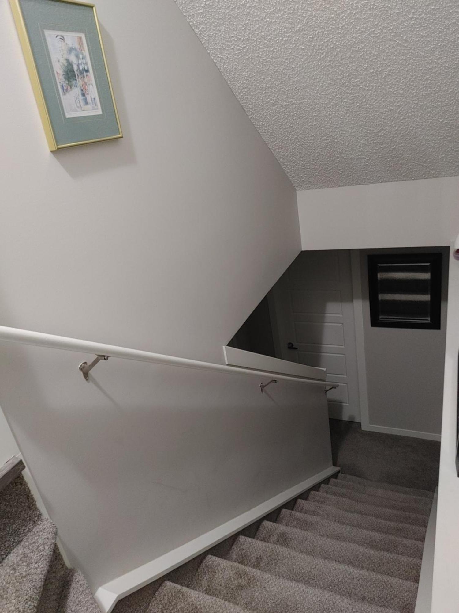 Homestay Genesis Townhouse Calgary