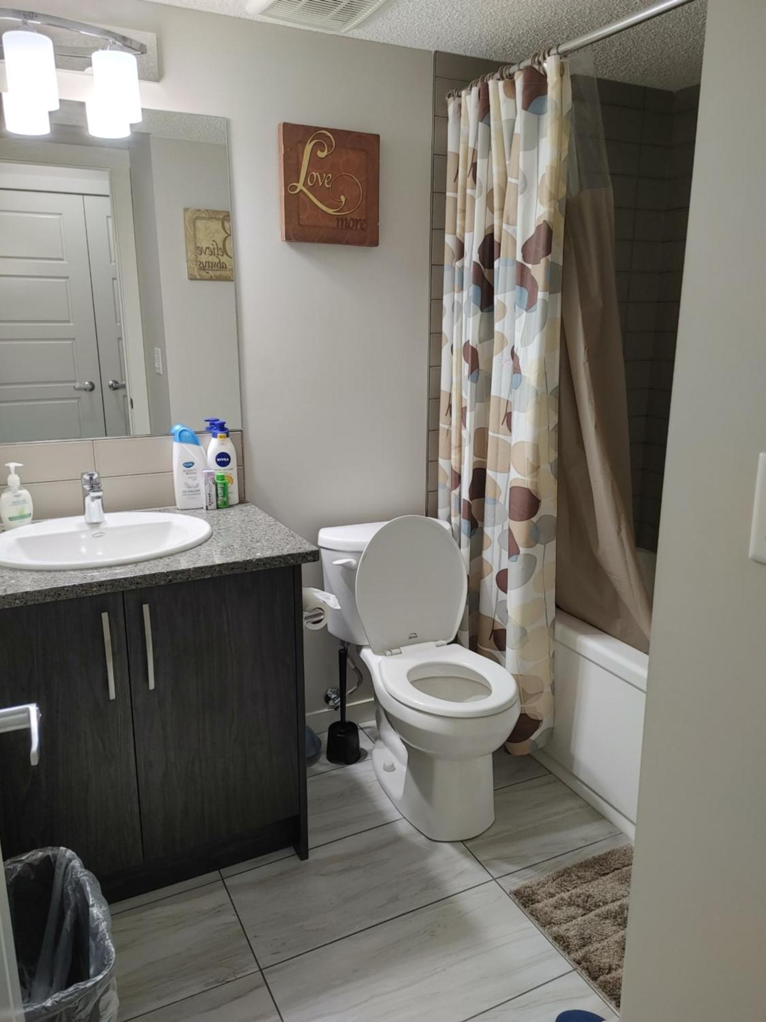 Genesis Townhouse * Calgary