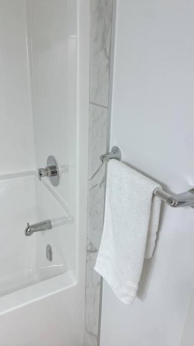 Apartment 2bedrooms, 1bath, Two Beds, New Basement In Mahogany