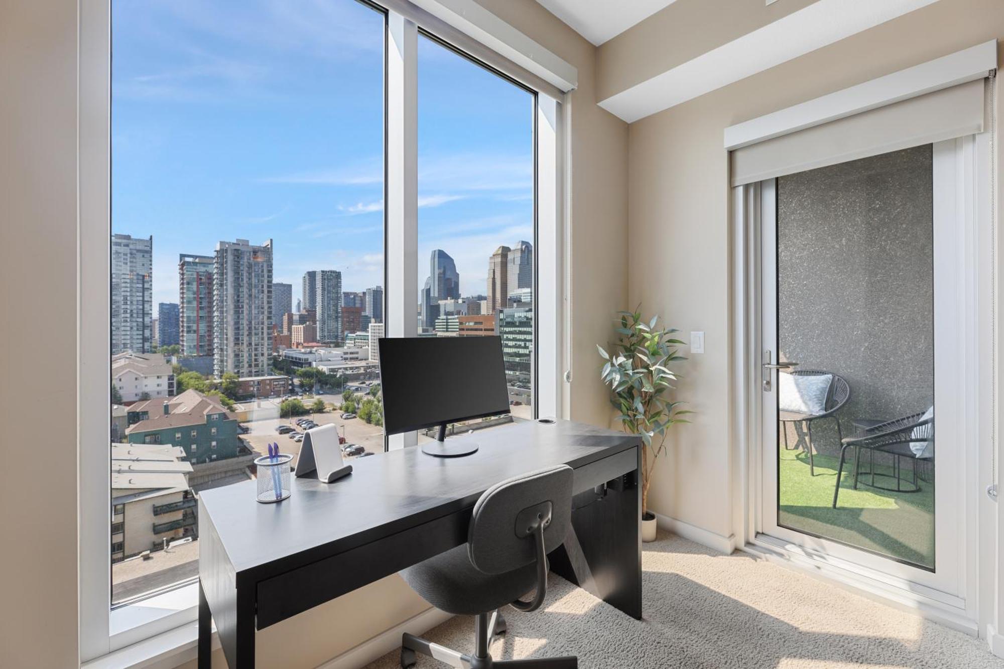 Apartment Heart Of Downtown Spacious Luxury With Stunning Views And Premium Amenities *