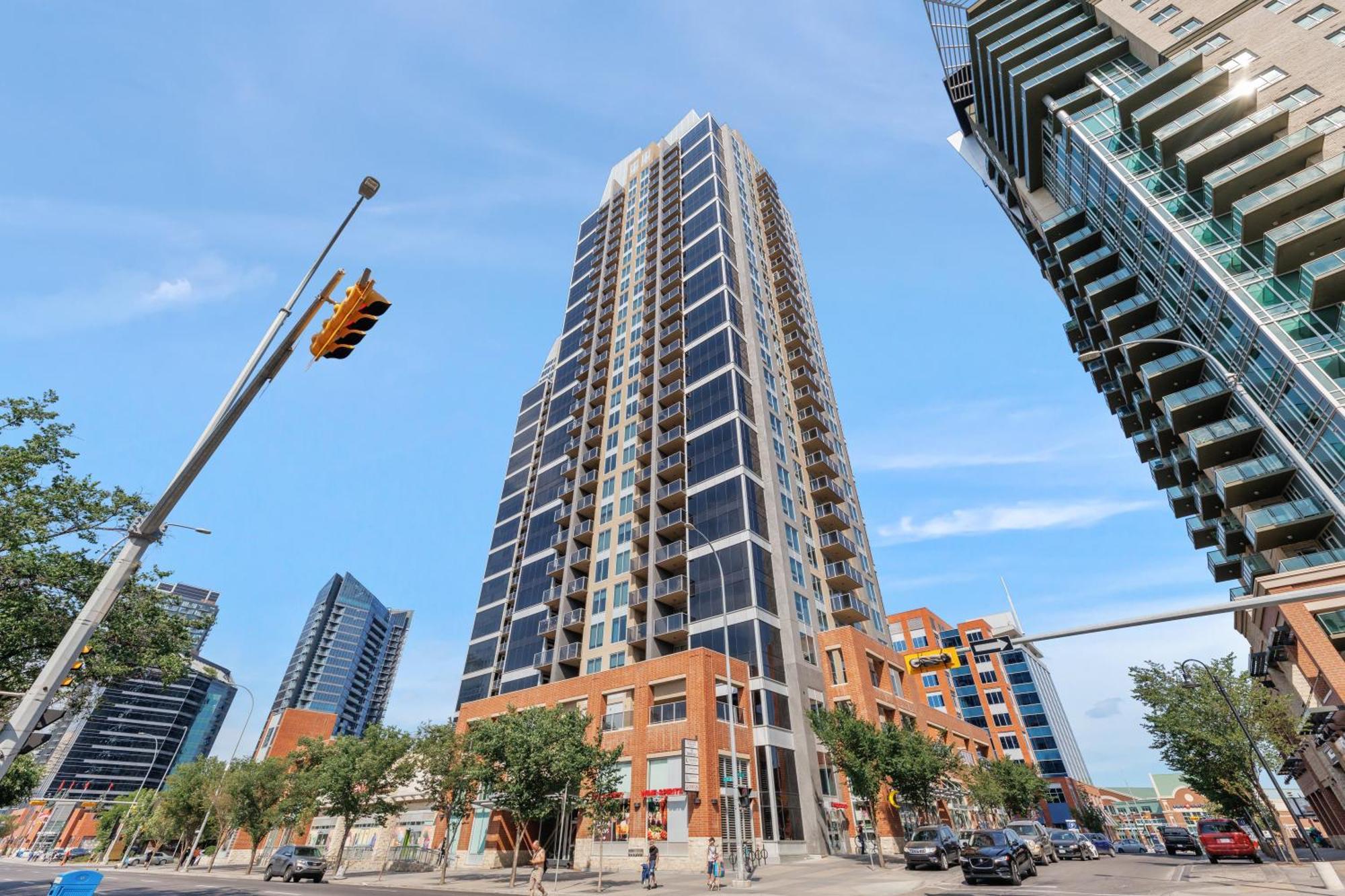 Apartment Heart Of Downtown Spacious Luxury With Stunning Views And Premium Amenities Calgary