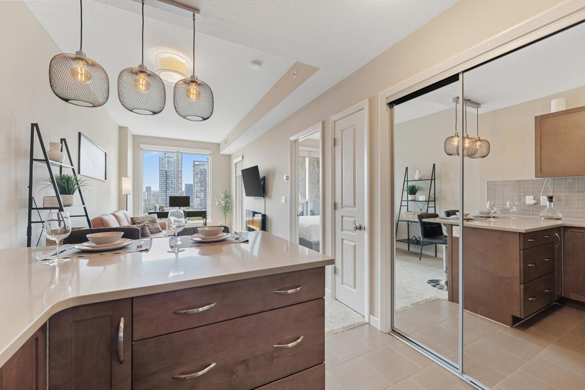 Apartment Heart Of Downtown Spacious Luxury With Stunning Views And Premium Amenities *