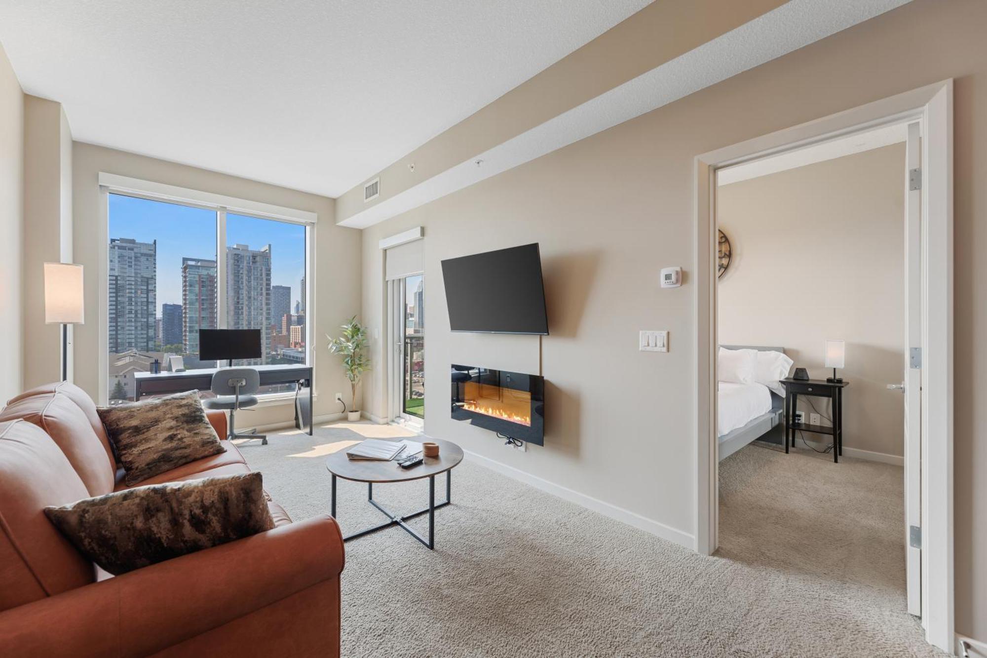 Heart Of Downtown Spacious Luxury With Stunning Views And Premium Amenities