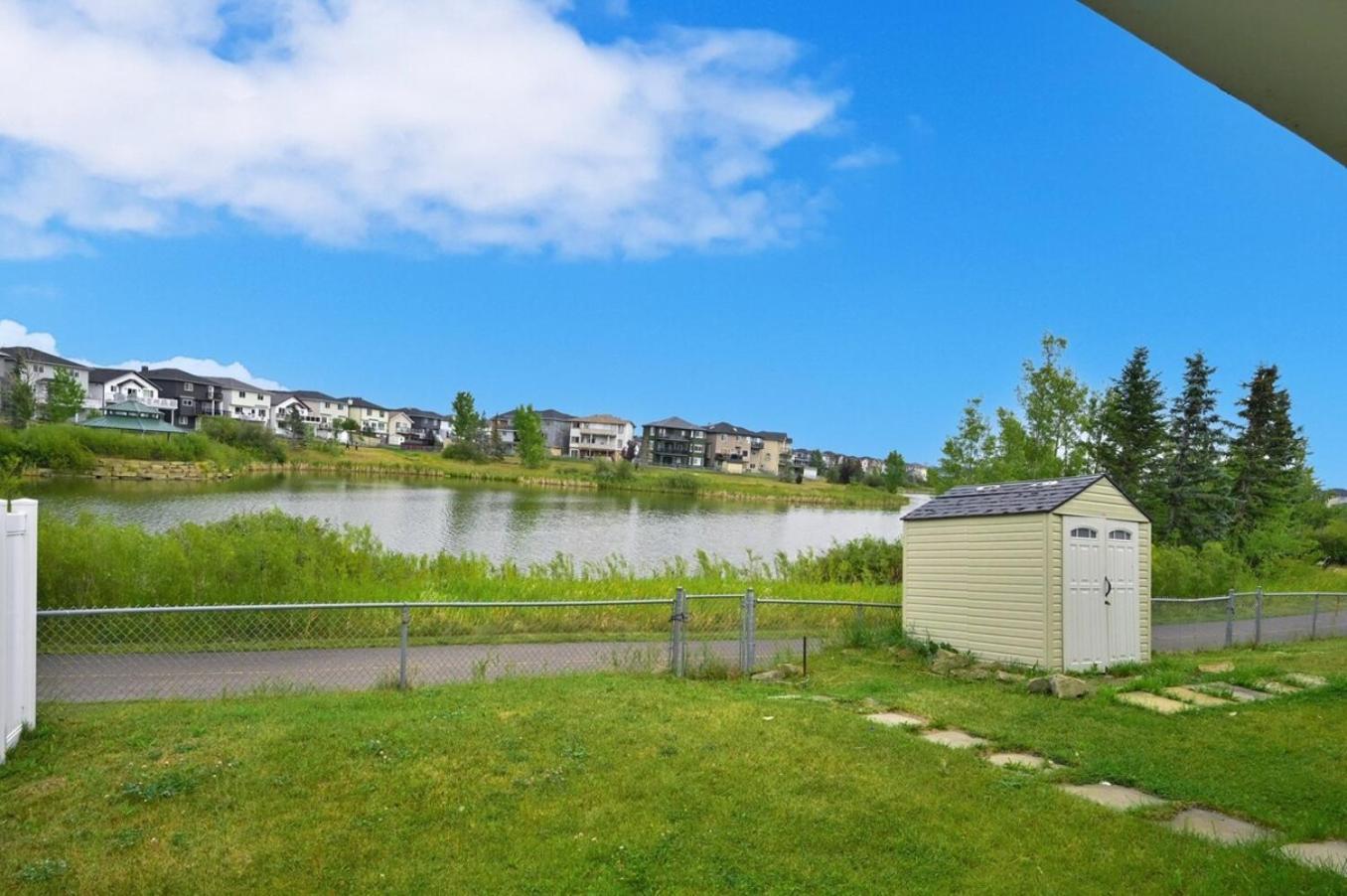 48a Luxury W Massage Meditation Gym Ac Calgary