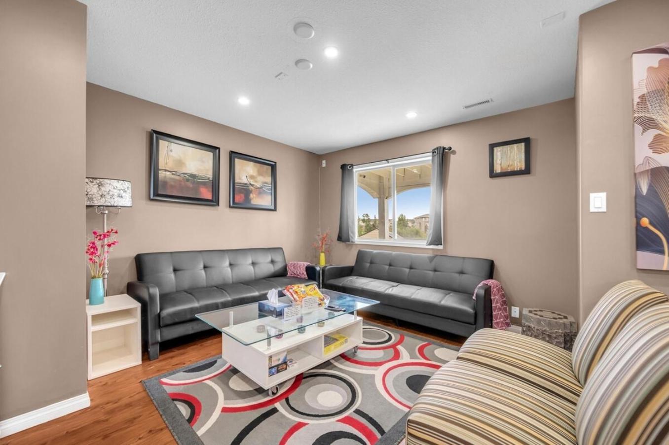 Apartment 52-3 Bed On Ac By Airport Calgary