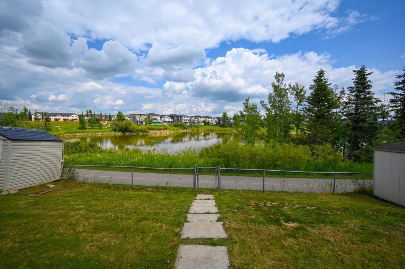 52-3 Bed On Ac By Airport Calgary