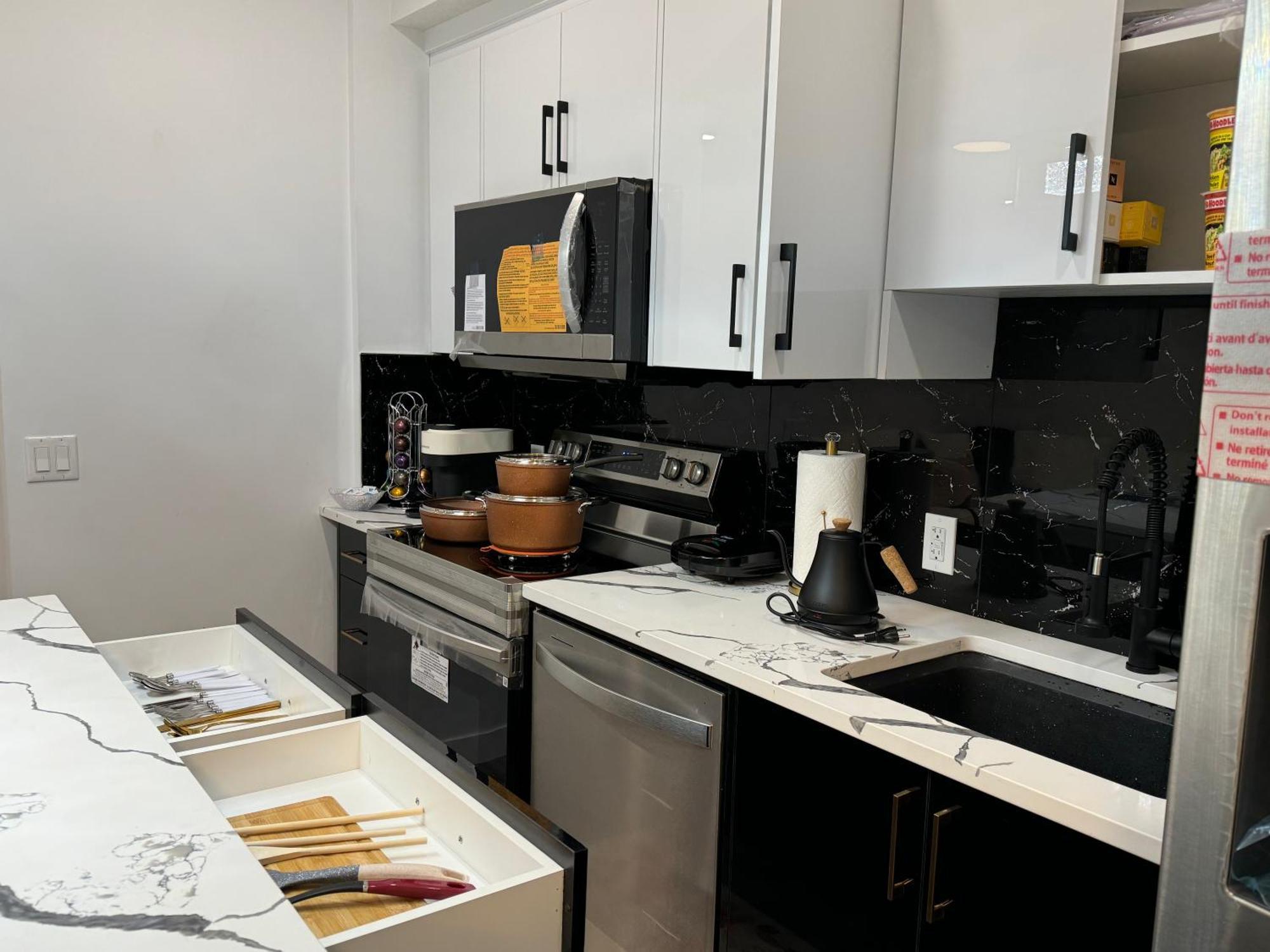 Serene Escape! Apartment Calgary