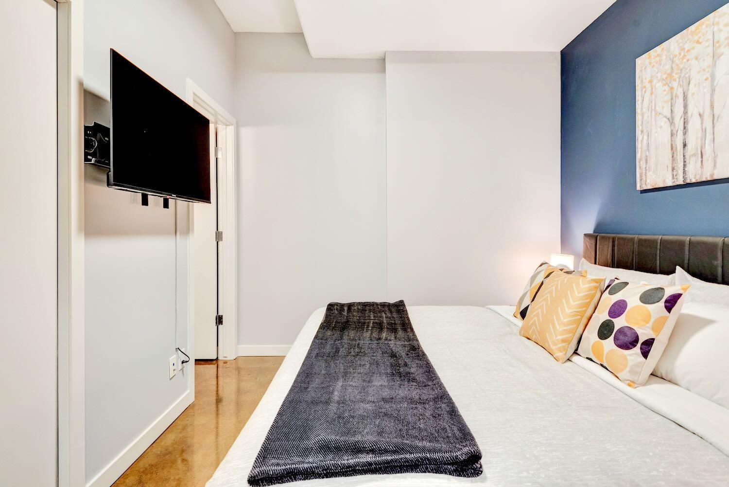 Holiday home Modern 2br - King Bed - Downtown Views *