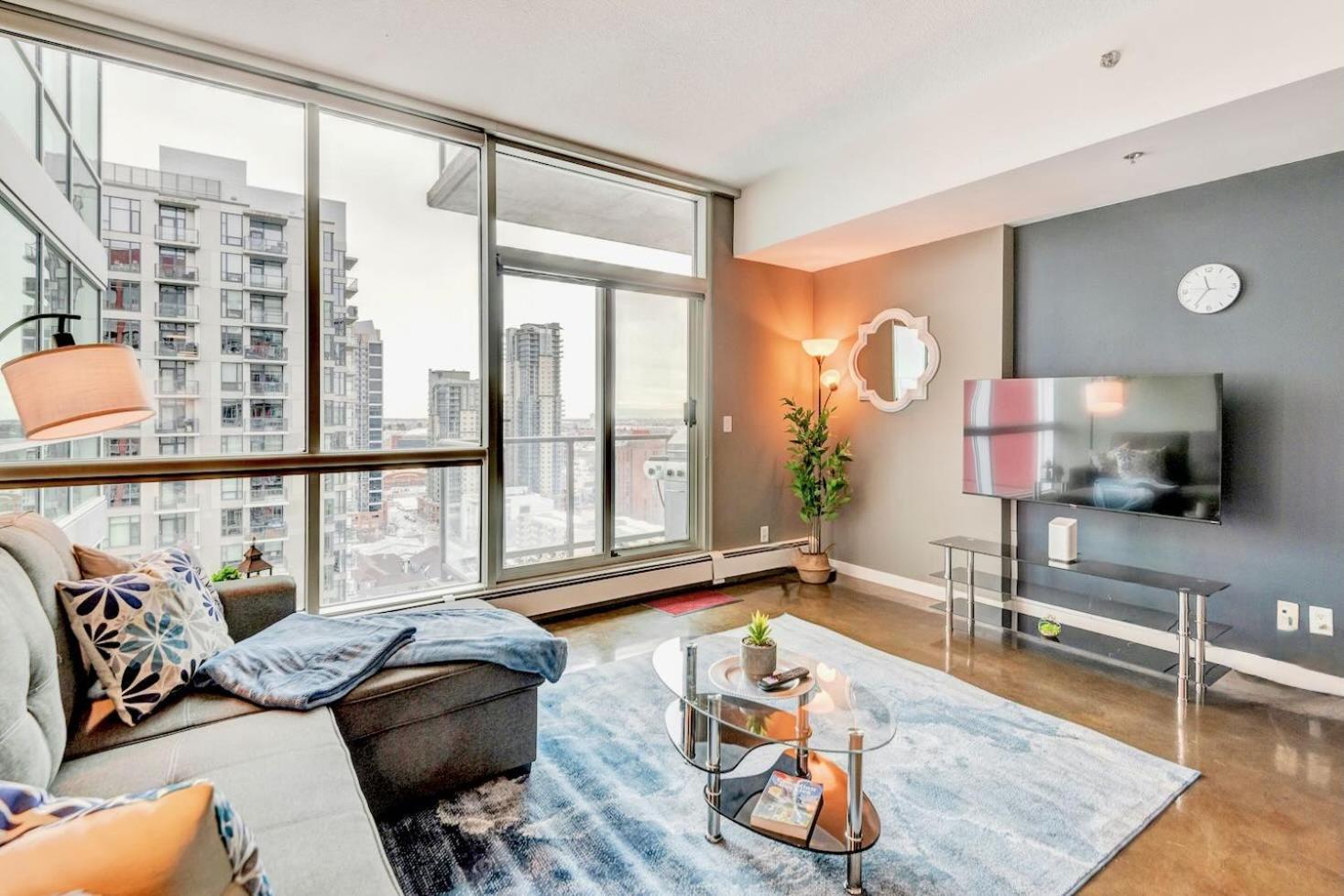 Modern 2br - King Bed - Downtown Views * Calgary