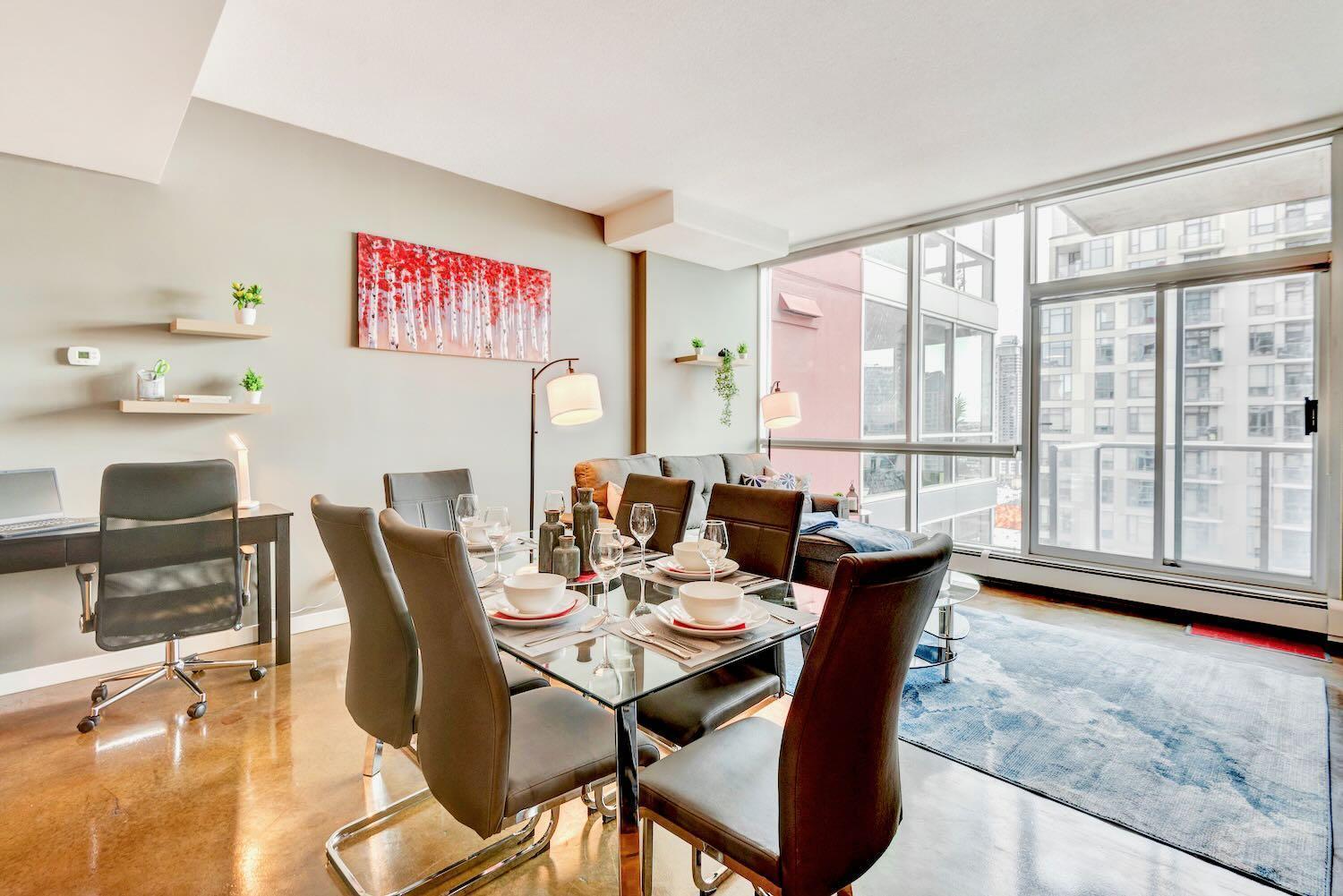 Modern 2br - King Bed - Downtown Views Holiday home Calgary