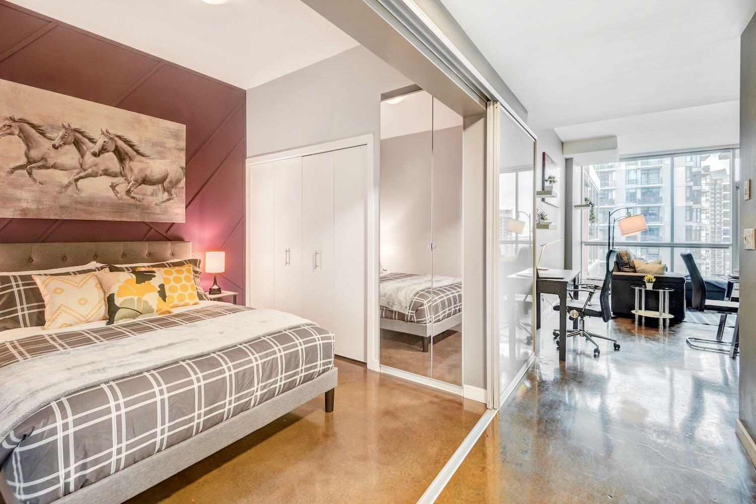 Modern 2br - King Bed - Downtown Views