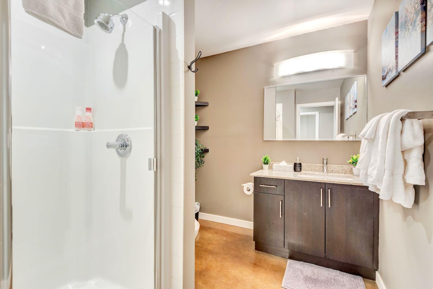 Modern 2br - King Bed - Downtown Views Holiday home