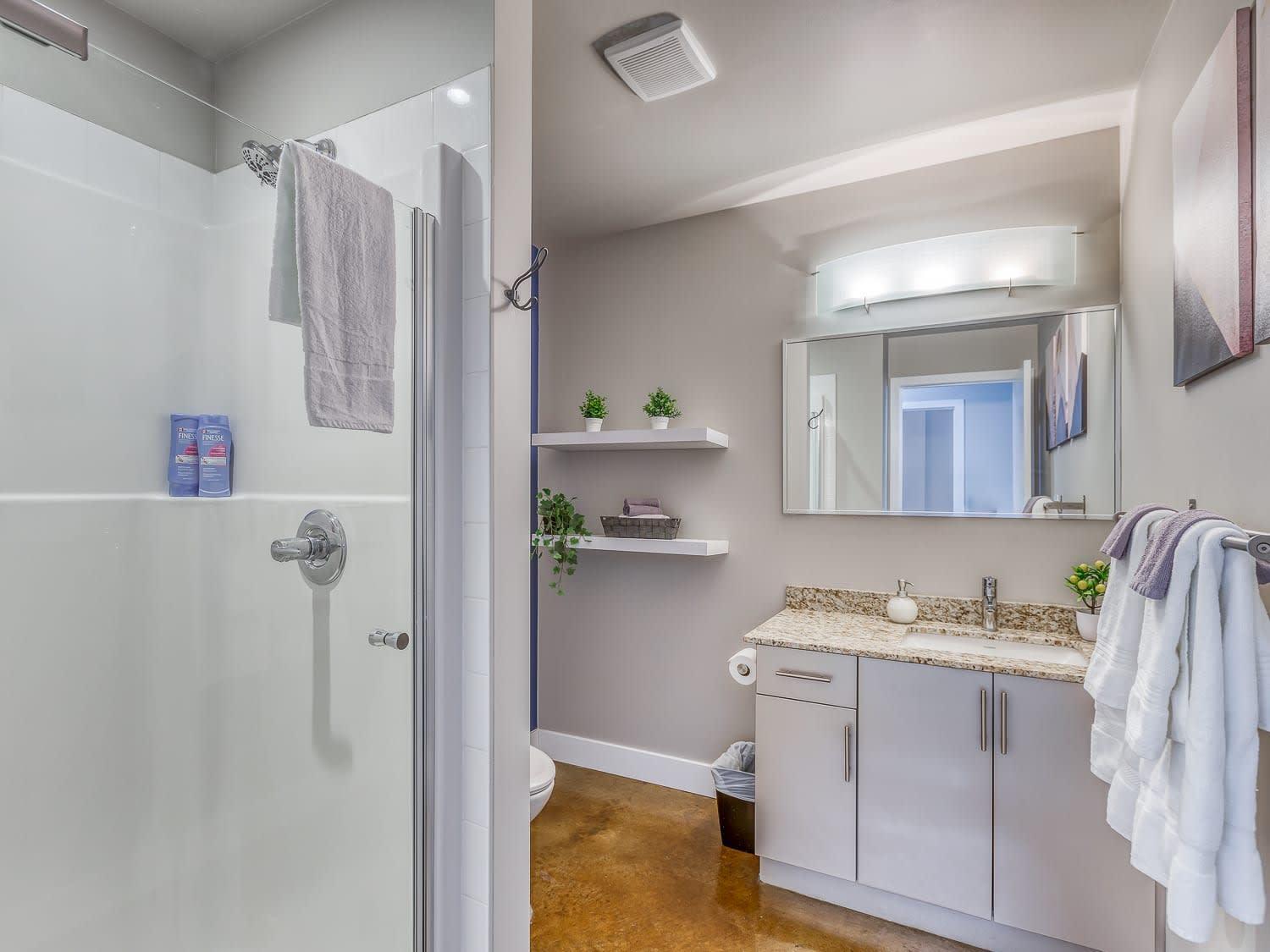 Apartment Cozy 2br With King Bed And Views