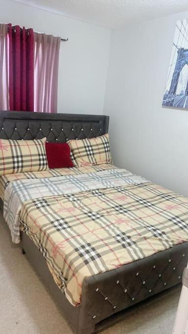 5 Guests, 2bedroom,2queen Bed, 1sofa Bed And 1bath