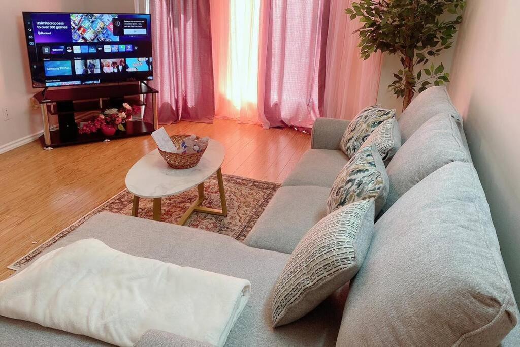 5 Guests, 2bedroom,2queen Bed, 1sofa Bed And 1bath Apartment