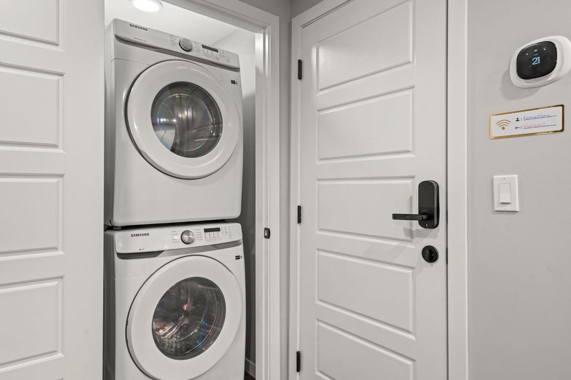 Meriweather - Breathtaking 1-bedroom Apartment