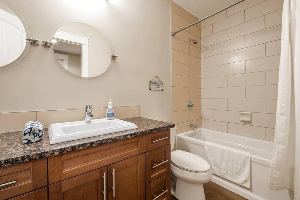 Apartment Escape To The Rockies But Near Includes Free Parking And Banff Entry *