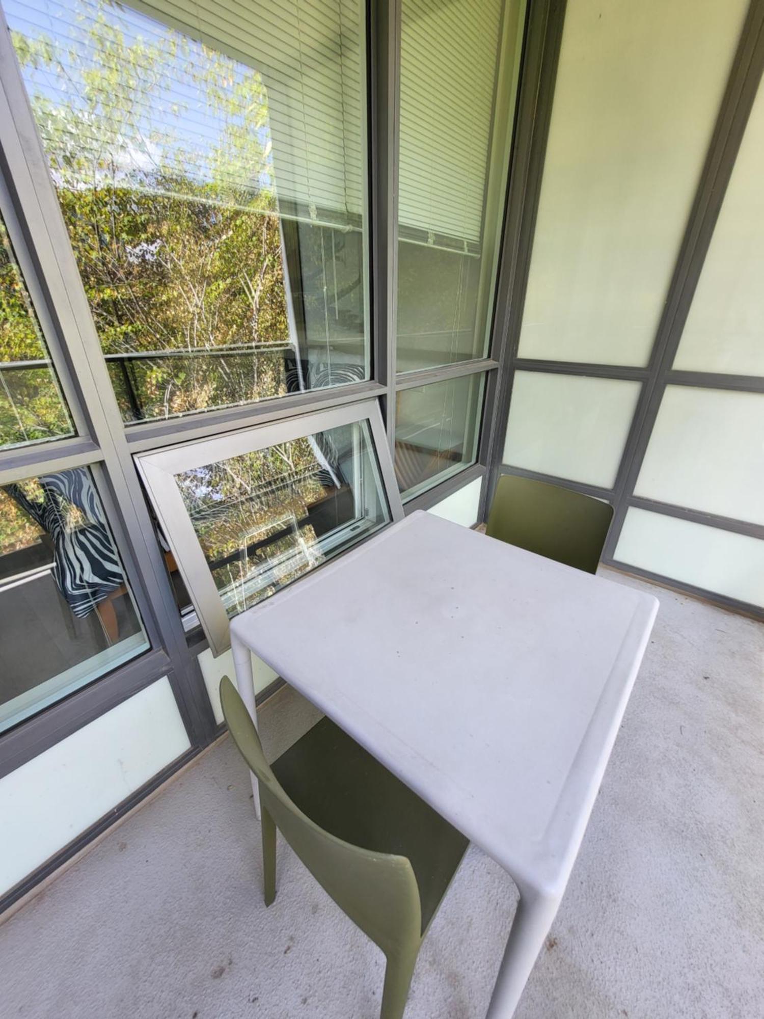 Your Perfect Escape - Modern Landmark In Downtown - Free Parking- Premium Location Apartment