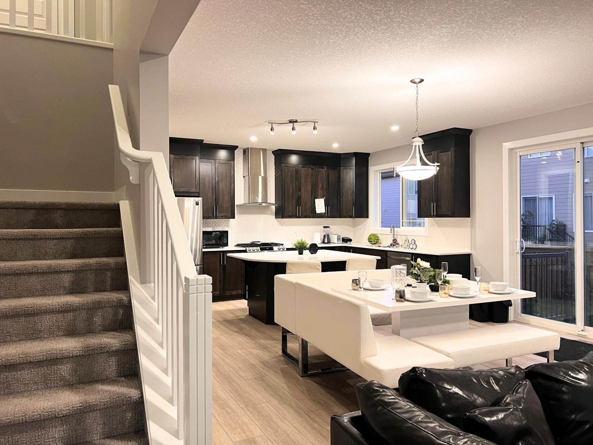 Flowealth Luxury Near Netflix Tv Wifi * Calgary