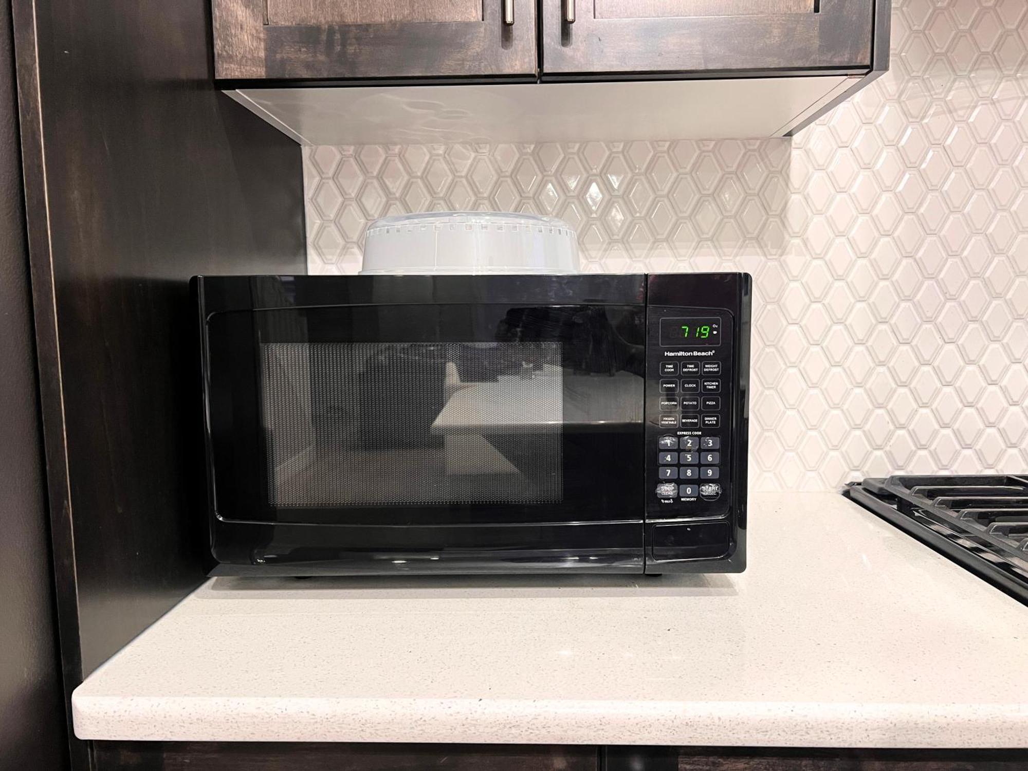 Flowealth Luxury Near Netflix Tv Wifi * Calgary