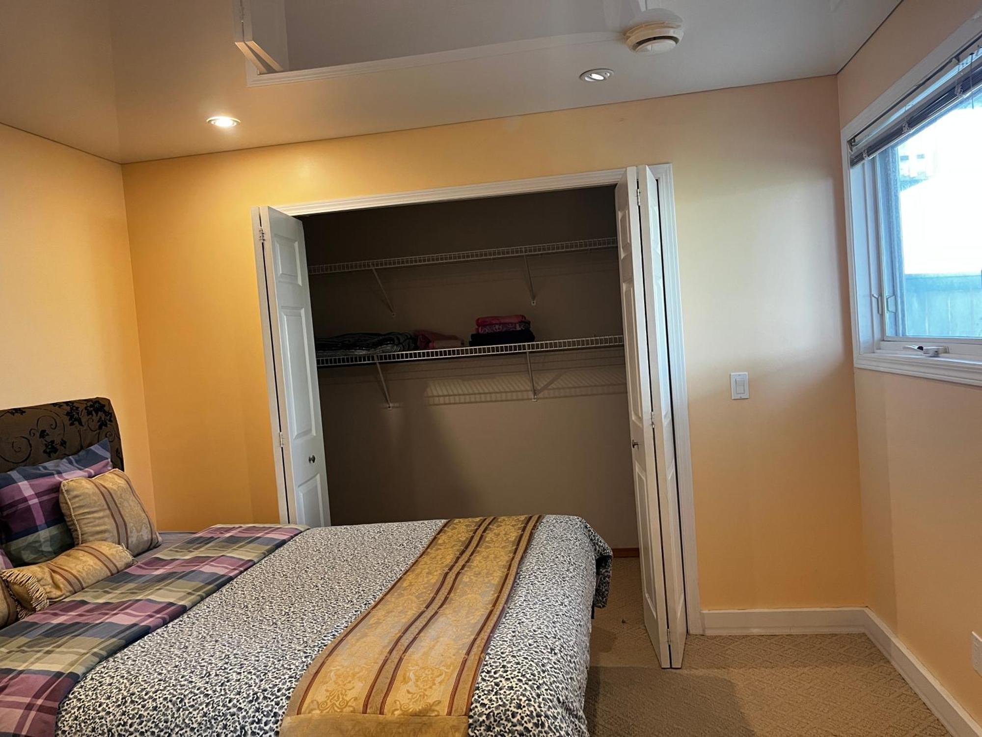 Citadel Hill Cr Community! Homestay