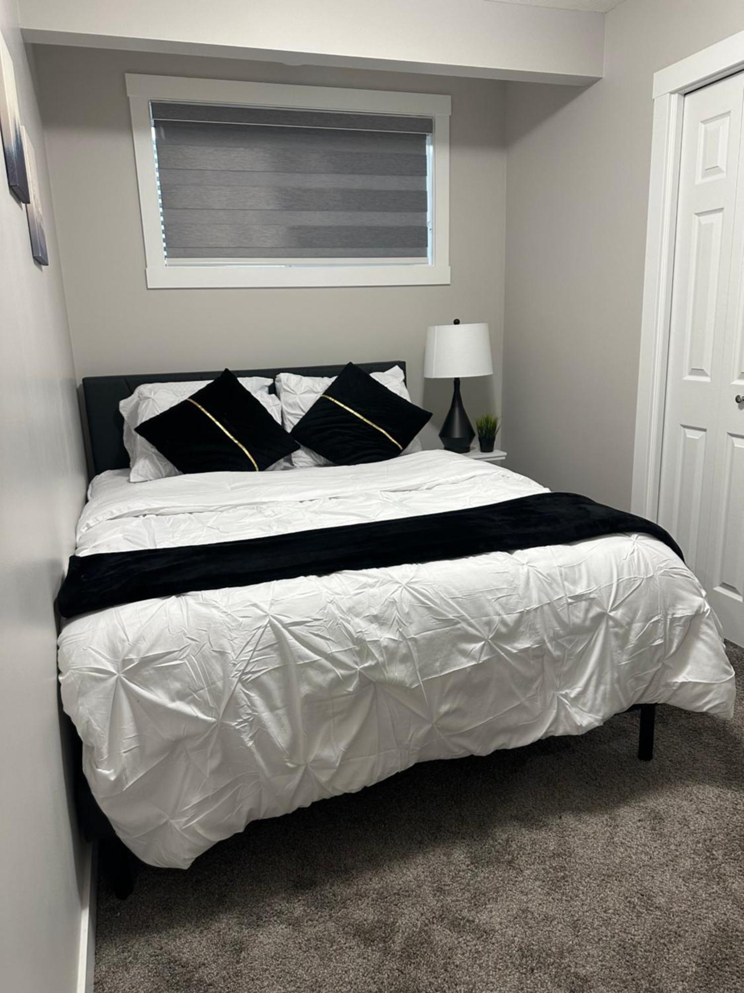 A Peaceful Cozy And Sparkling In A Very Serene Atmosphere Apartment Calgary