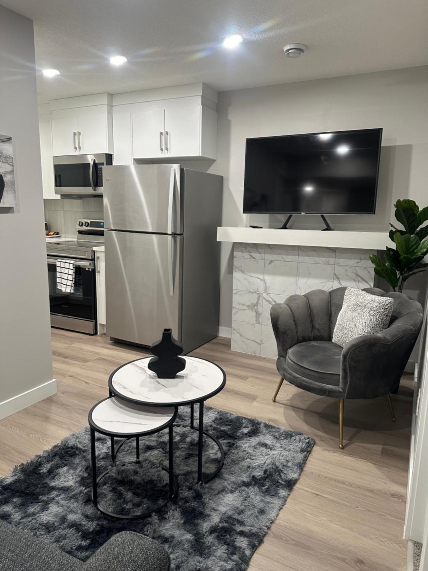 A Peaceful Cozy And Sparkling In A Very Serene Atmosphere * Calgary