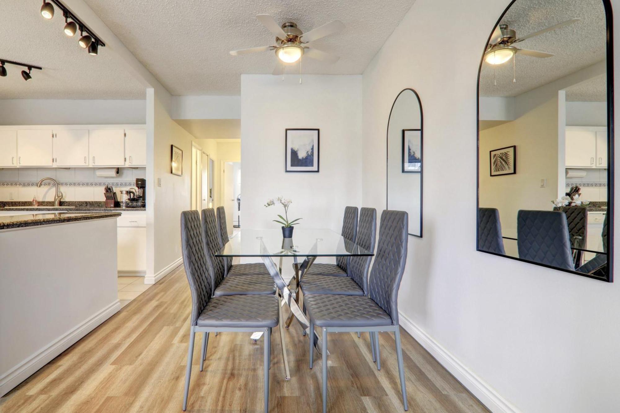 Corner 2br, Stampede & Dt Views By Doorbed Apartment *