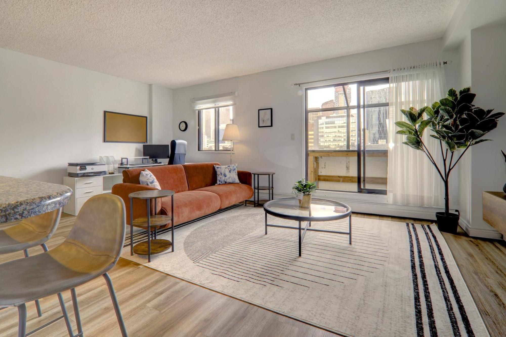 Corner 2br, Stampede & Dt Views By Doorbed Apartment