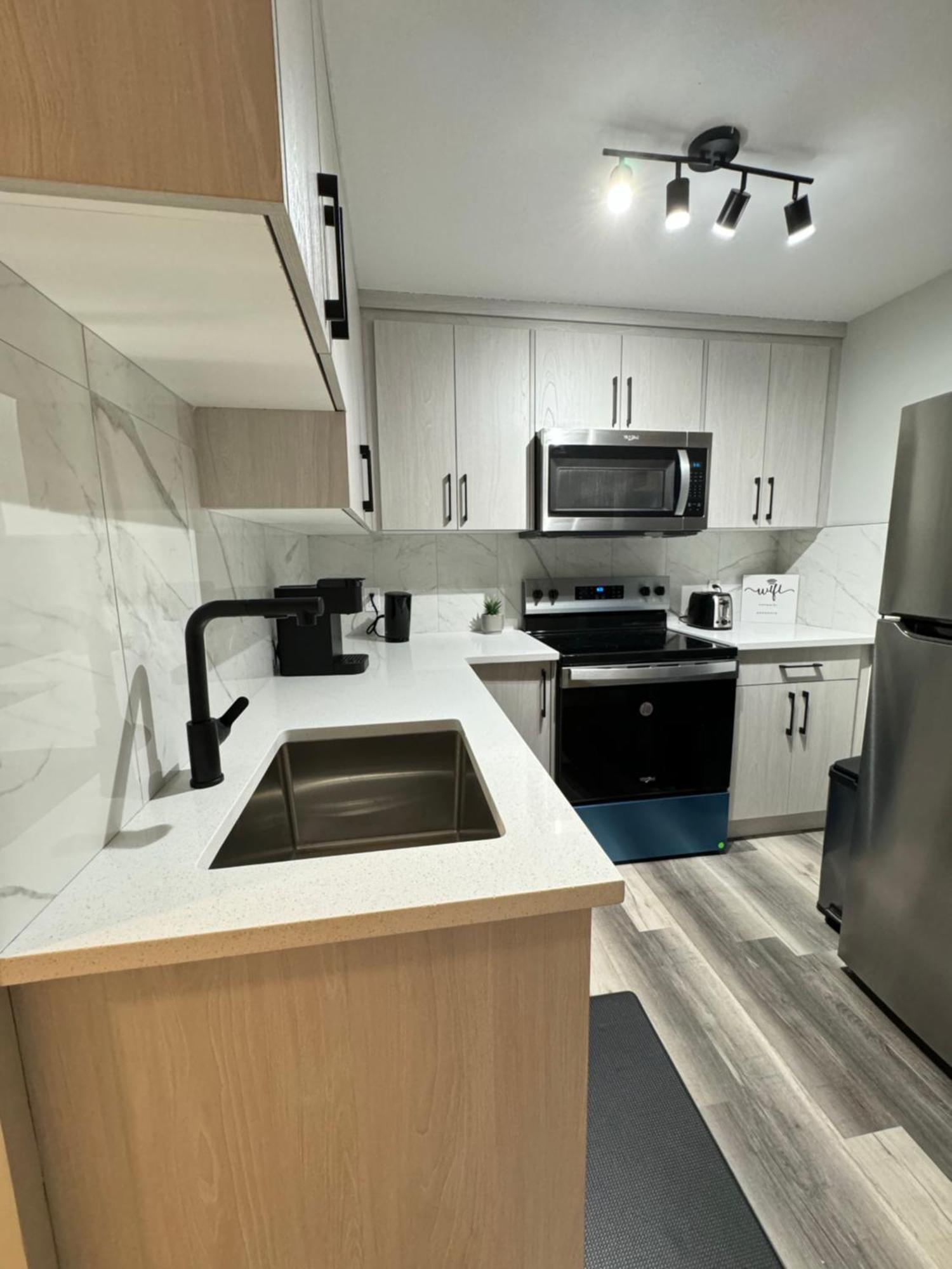 Apartment Modern 2 Bedroom Calgary