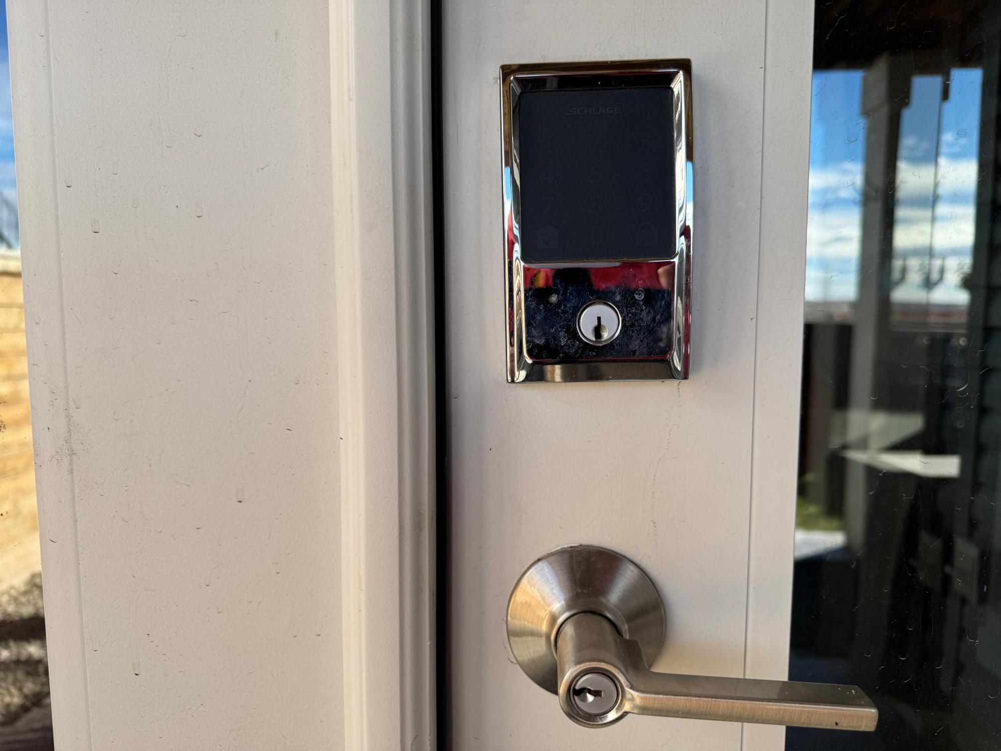 Apartment 1br With Patio, Full Kitchen & Free Parking