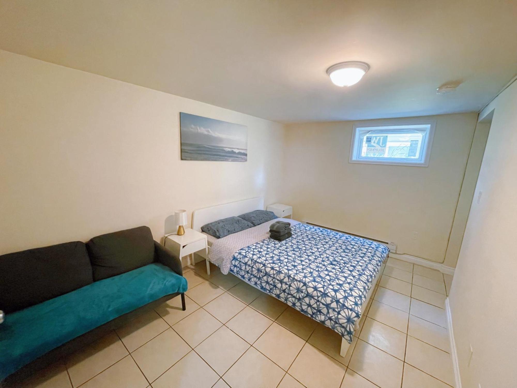 Uofc-sait-banff Trail-suite A&b Apartment