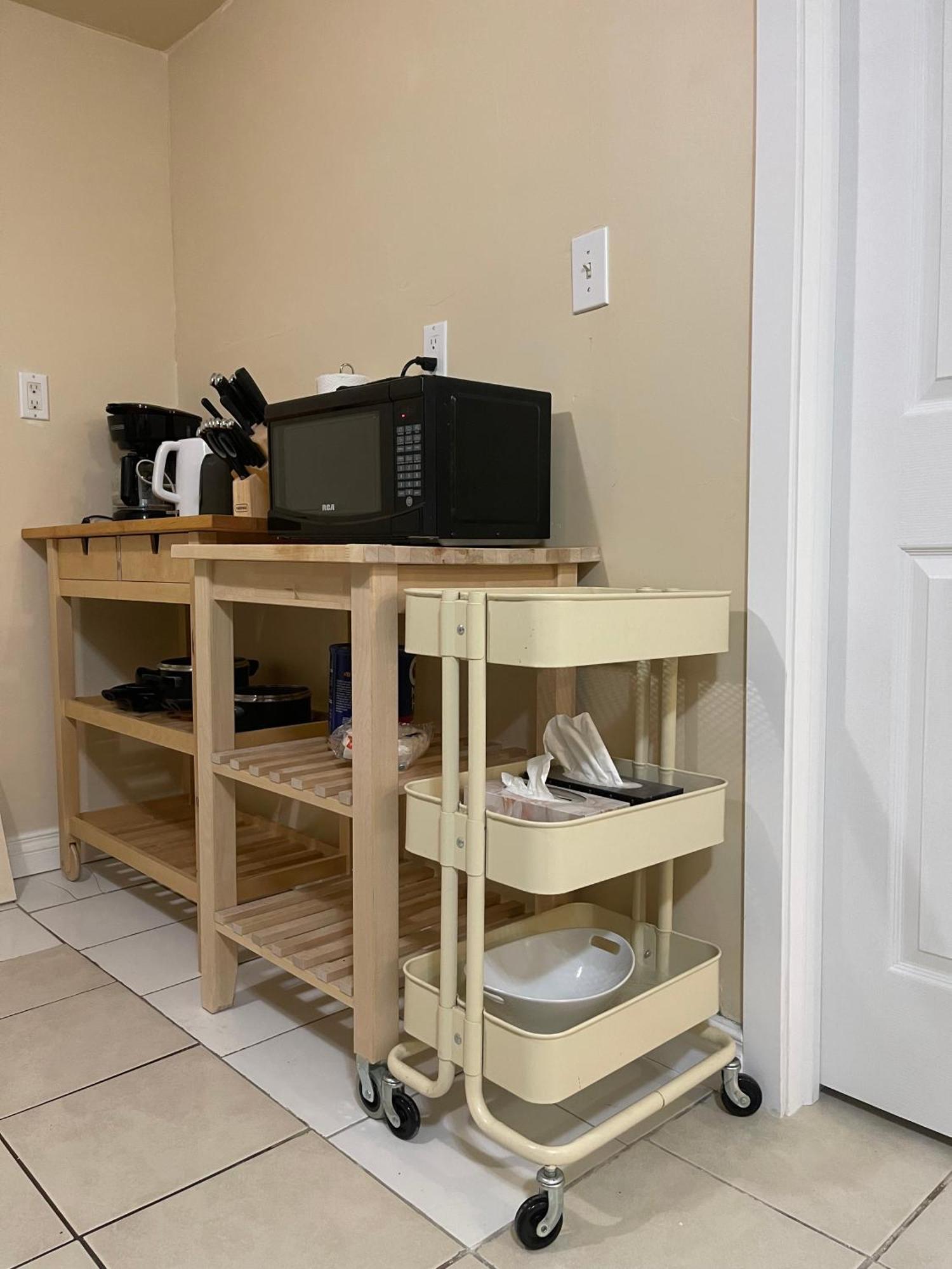 Apartment Uofc-sait-banff Trail-suite A&b *