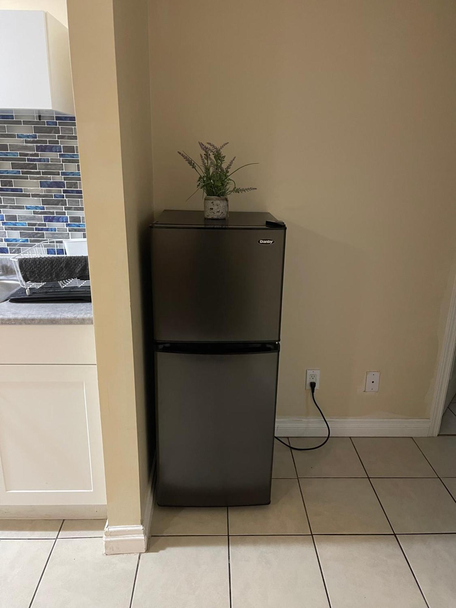 Uofc-sait-banff Trail-suite A&b Apartment Calgary