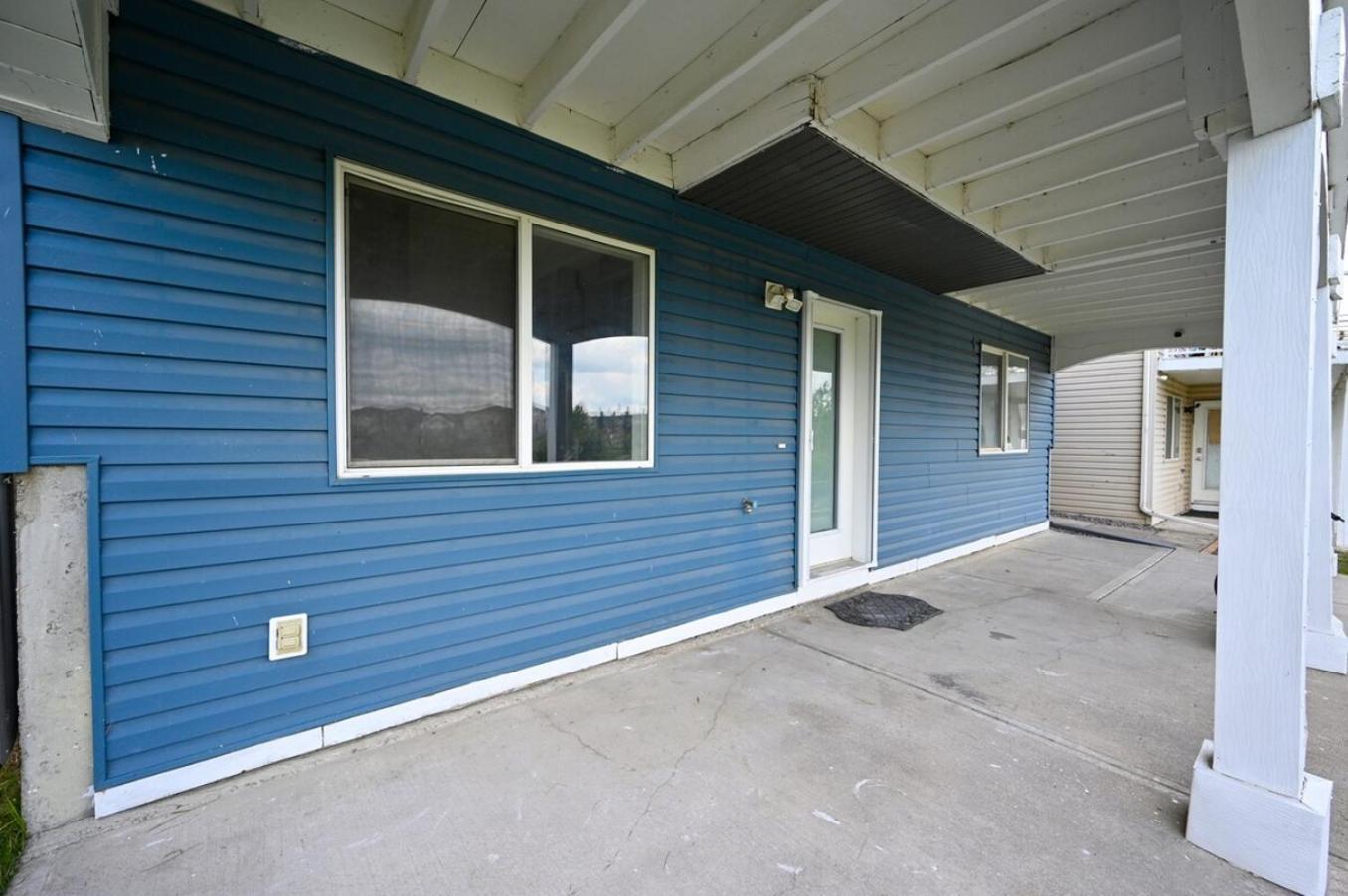52-3 Bed On Ac By Airport *