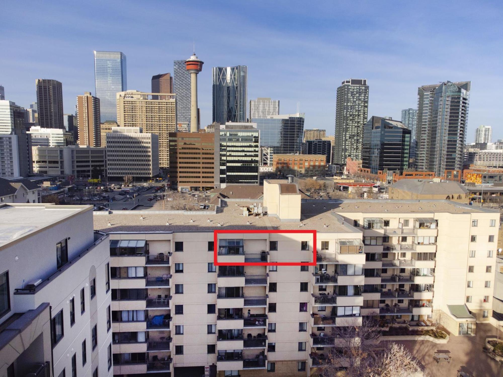 Large Floor 2br, Stampede & Parking By Doorbed Calgary