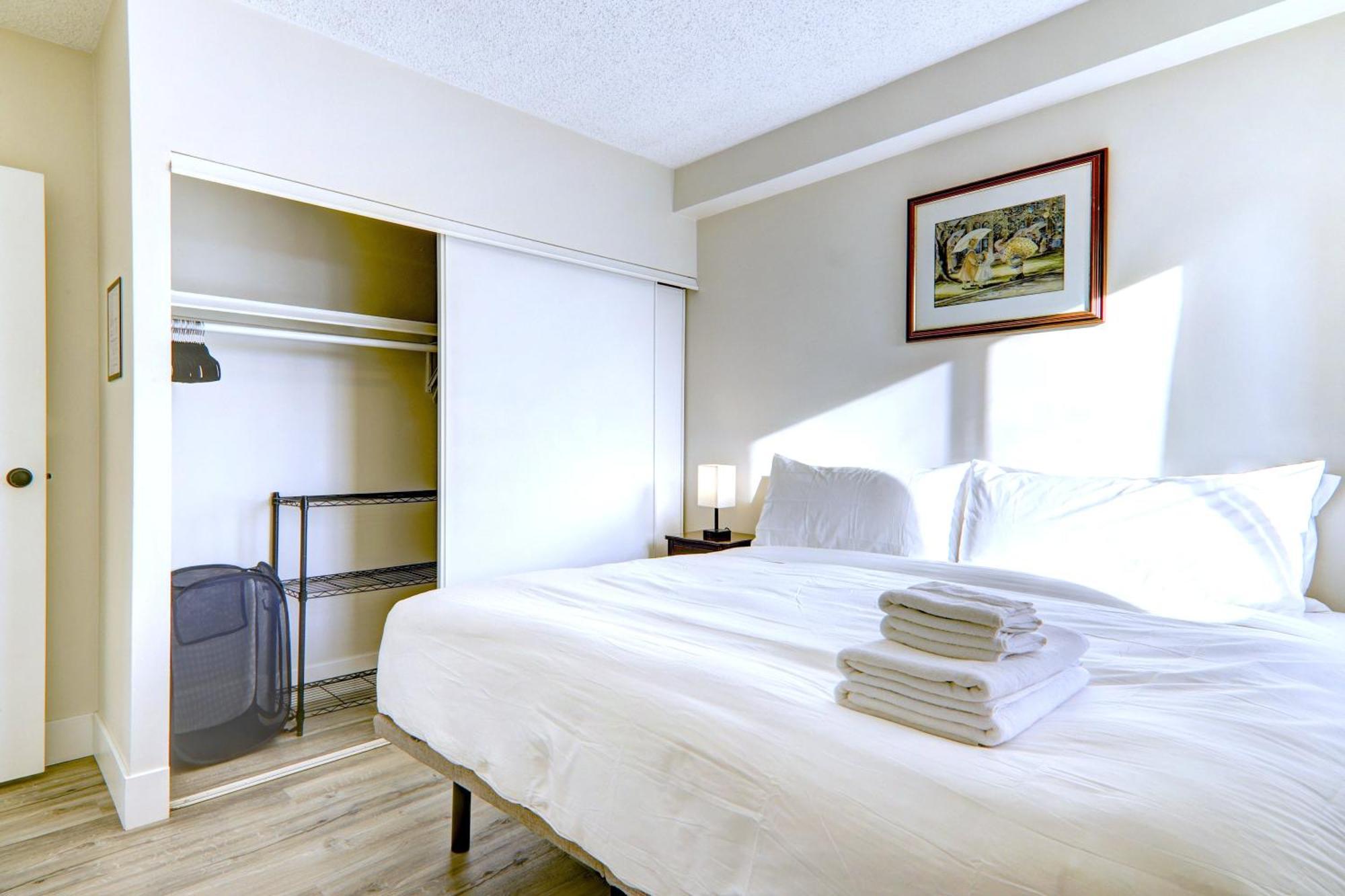 Apartment Large Floor 2br, Stampede & Parking By Doorbed Calgary