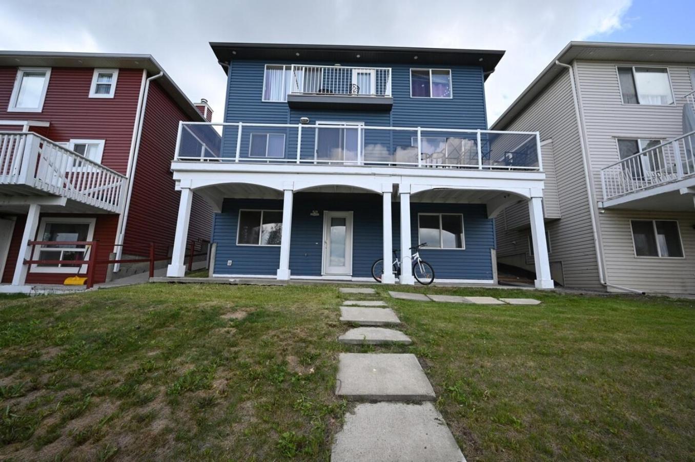 52-3 Bed On Ac By Airport Apartment Calgary