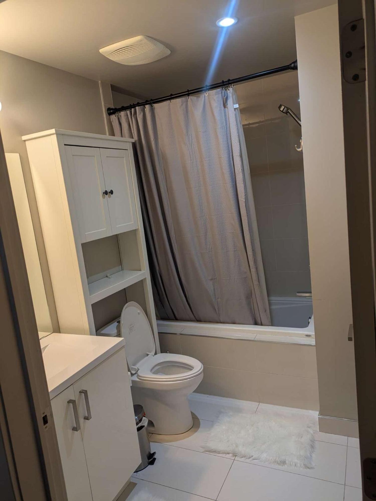Breath Taking View For 4guest Dtskyline-22nd Floor * Calgary