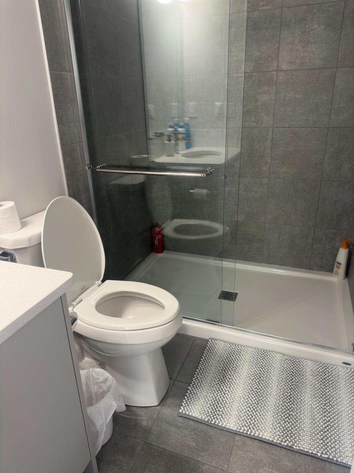 Private Minutes To Airport Yyc, Downtown, Banff *