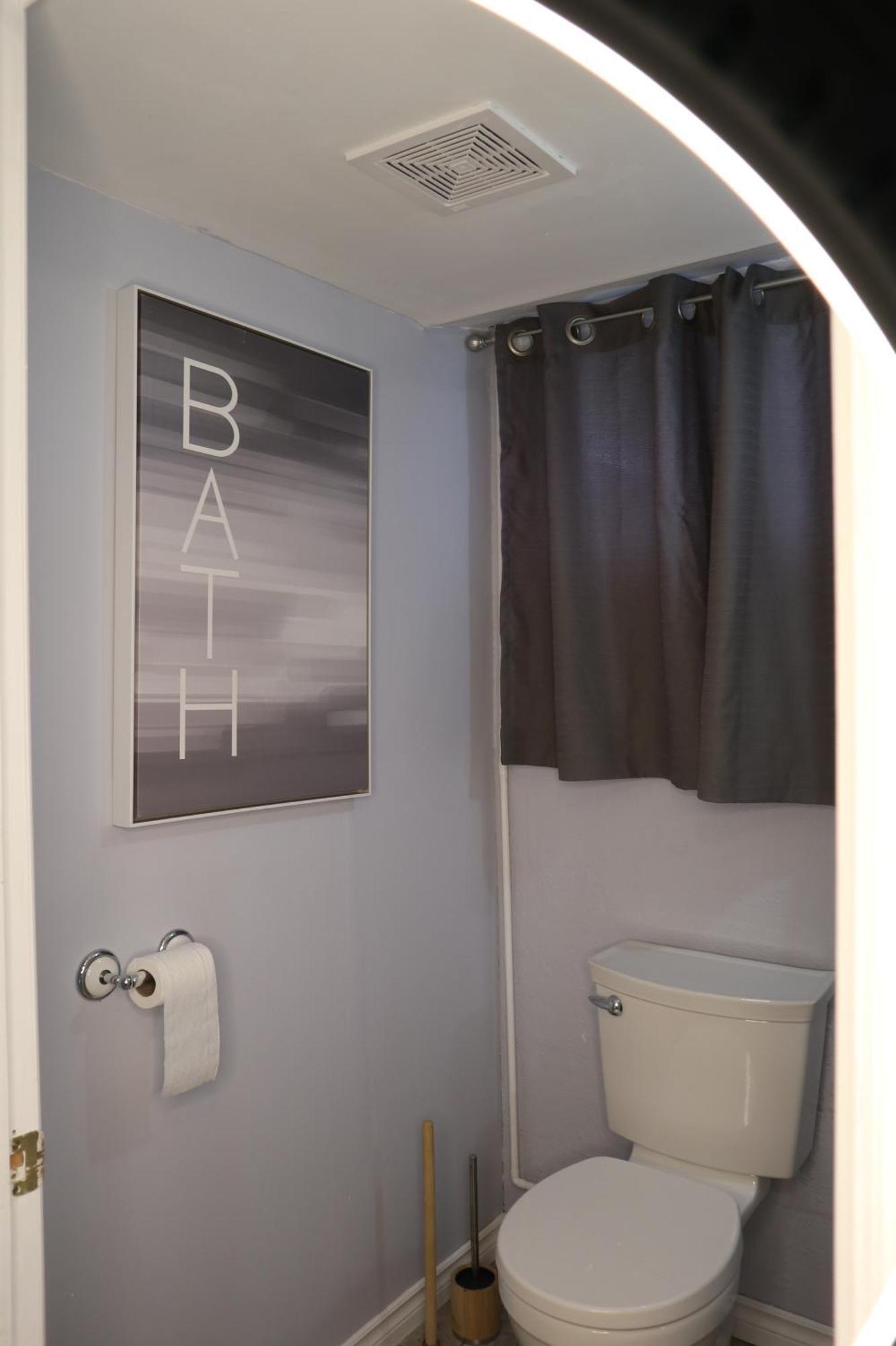 Calgary's Cinema Retreat Apartment